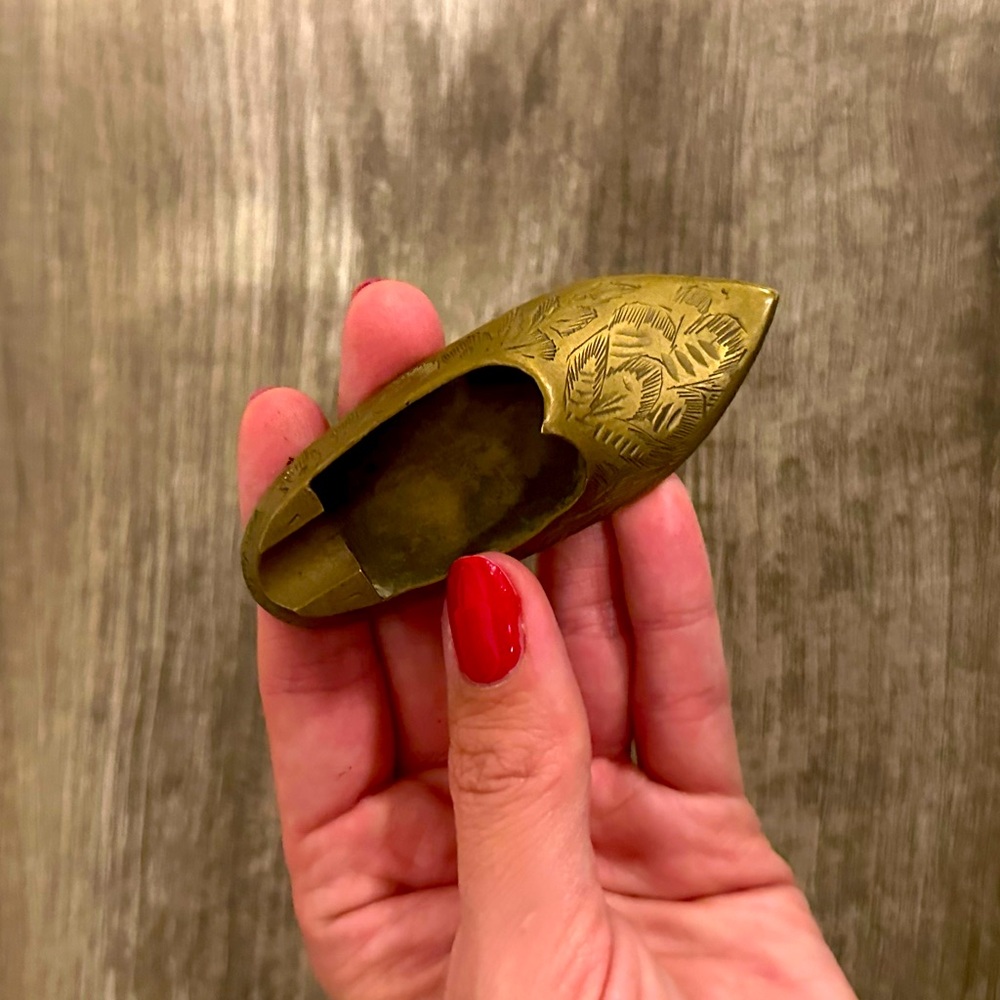 Vintage Little brass show slipper ashtray made in India